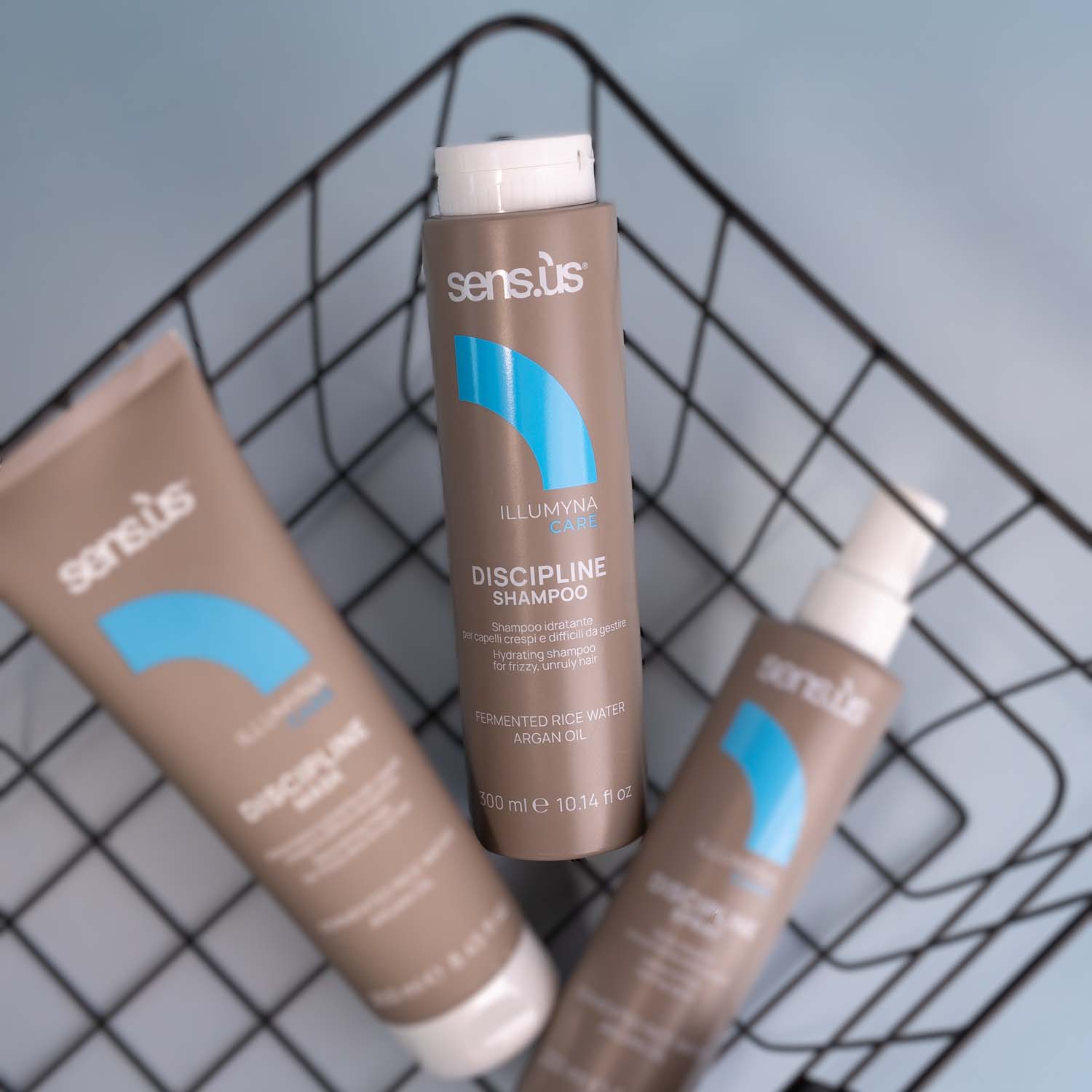 Живильний шампунь для пухнастого волосся Sens.ùs Illumyna Discipline Shampoo, 300 ml - 3